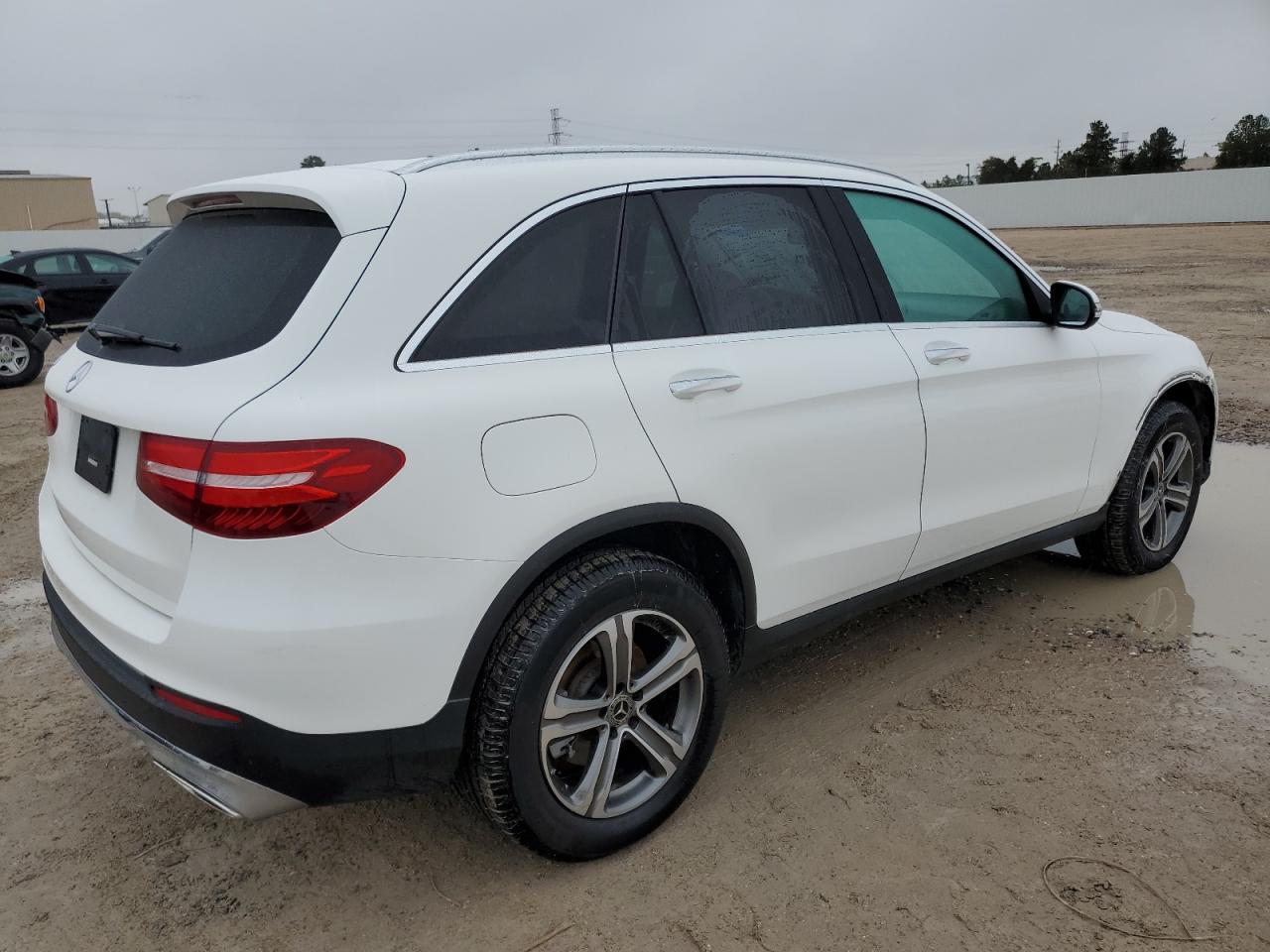 Image 3 of 2018 MERCEDES-BENZ GLC 300 2018 with VIN WDC0G4JB2JV079205