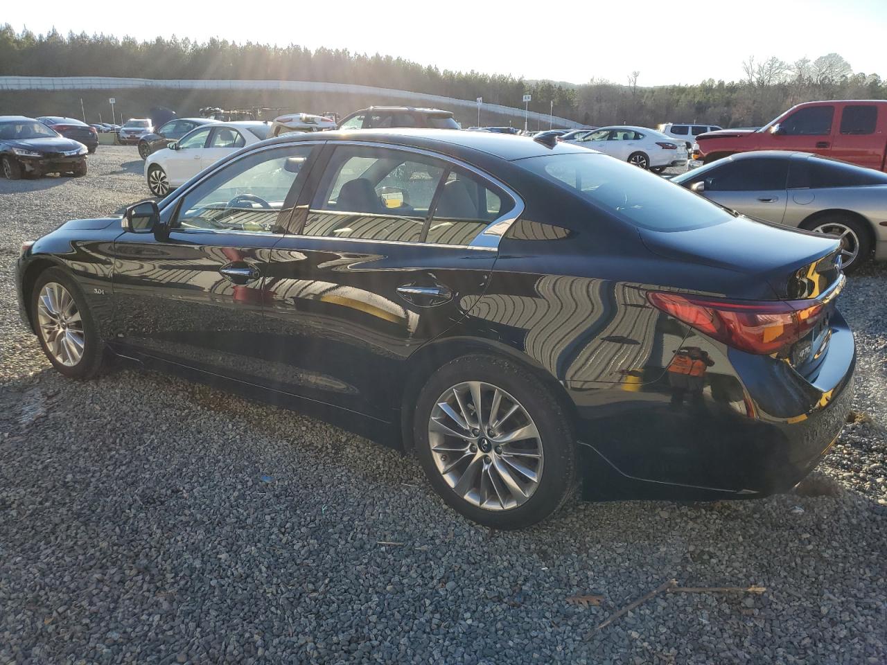 Image 2 of 2019 INFINITI Q50 LUXE 2019 with VIN JN1EV7AR8KM558092