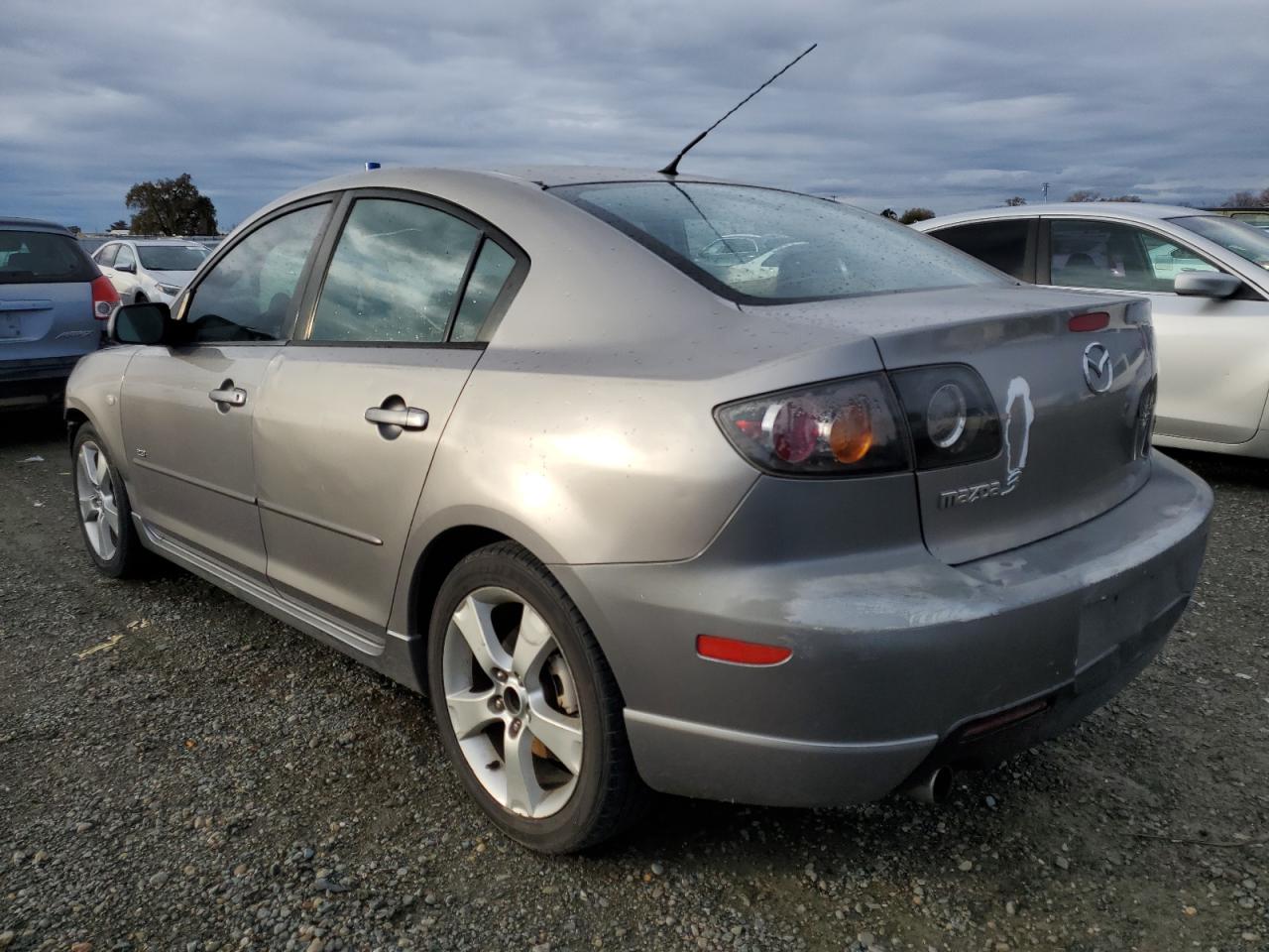 Image 2 of 2005 MAZDA 3 S 2005 with VIN JM1BK123351270390