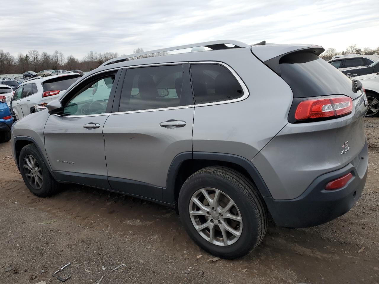 Изображение 2 2016 JEEP CHEROKEE LATITUDE 2016 с VIN 1C4PJMCS0GW205101