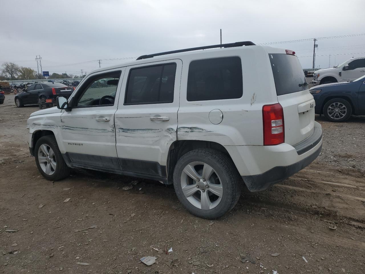Obraz 2 z 2014 JEEP PATRIOT LATITUDE 2014 z VIN 1C4NJPFB1ED720962