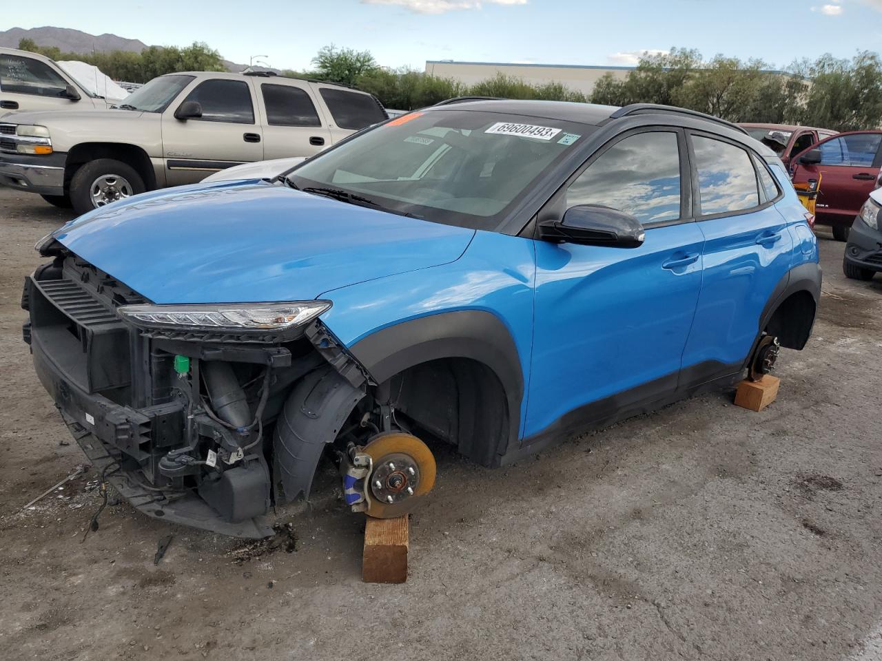 Изображение 1 2018 HYUNDAI KONA SEL 2018 с VIN KM8K22AA3JU175211