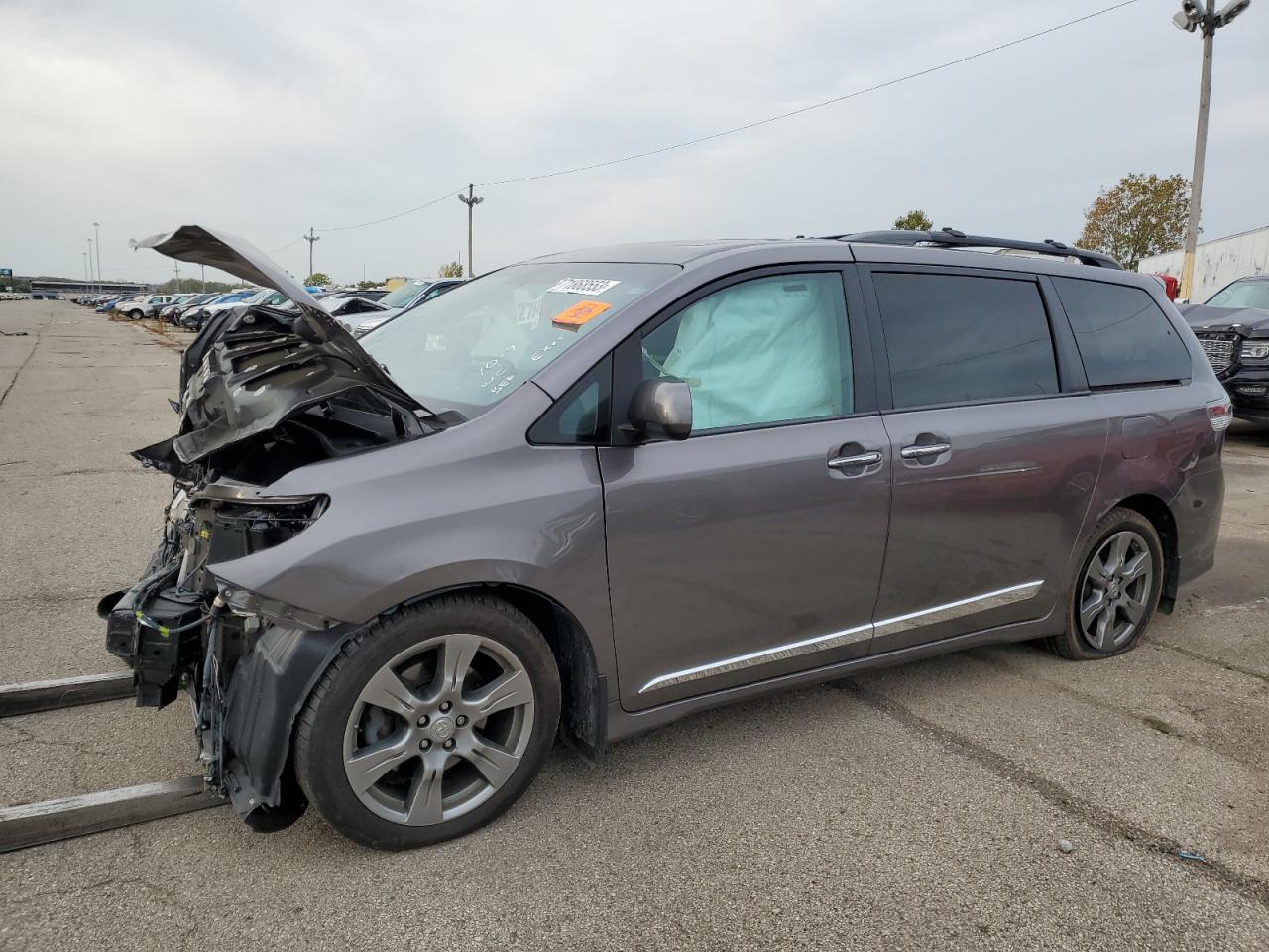 Изображение 2017 TOYOTA SIENNA SE 2017