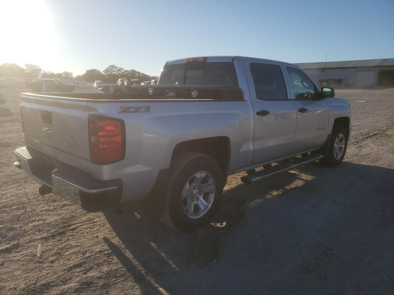 Image 3 of 2014 CHEVROLET SILVERADO K1500 LT 2014 with VIN 3GCUKRECXEG229131