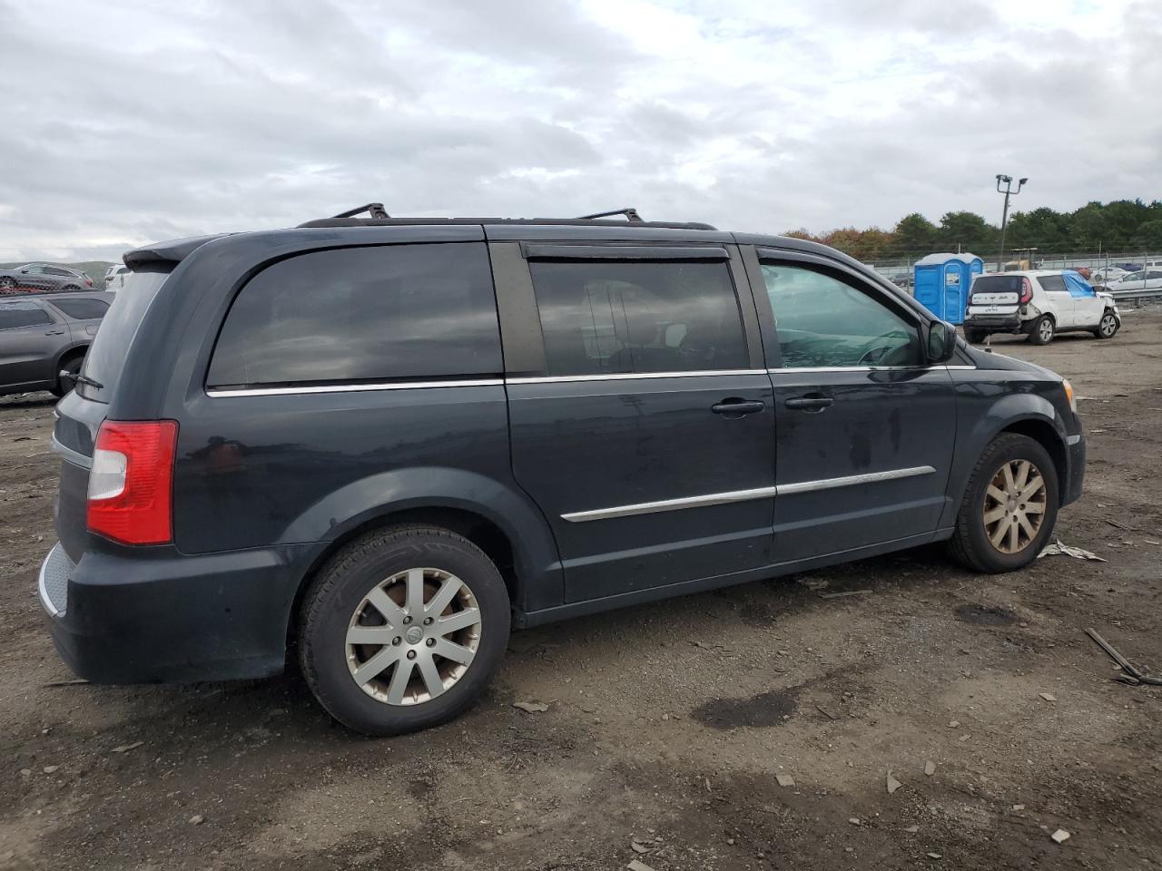 Image 3 of 2015 CHRYSLER TOWN & COUNTRY TOURING 2015 with VIN 2C4RC1BG6FR672903