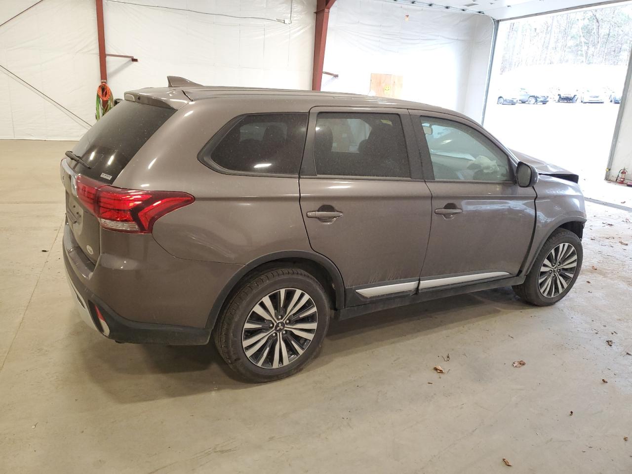 Image 3 of 2020 MITSUBISHI OUTLANDER SE 2020 with VIN JA4AZ3A38LZ045055