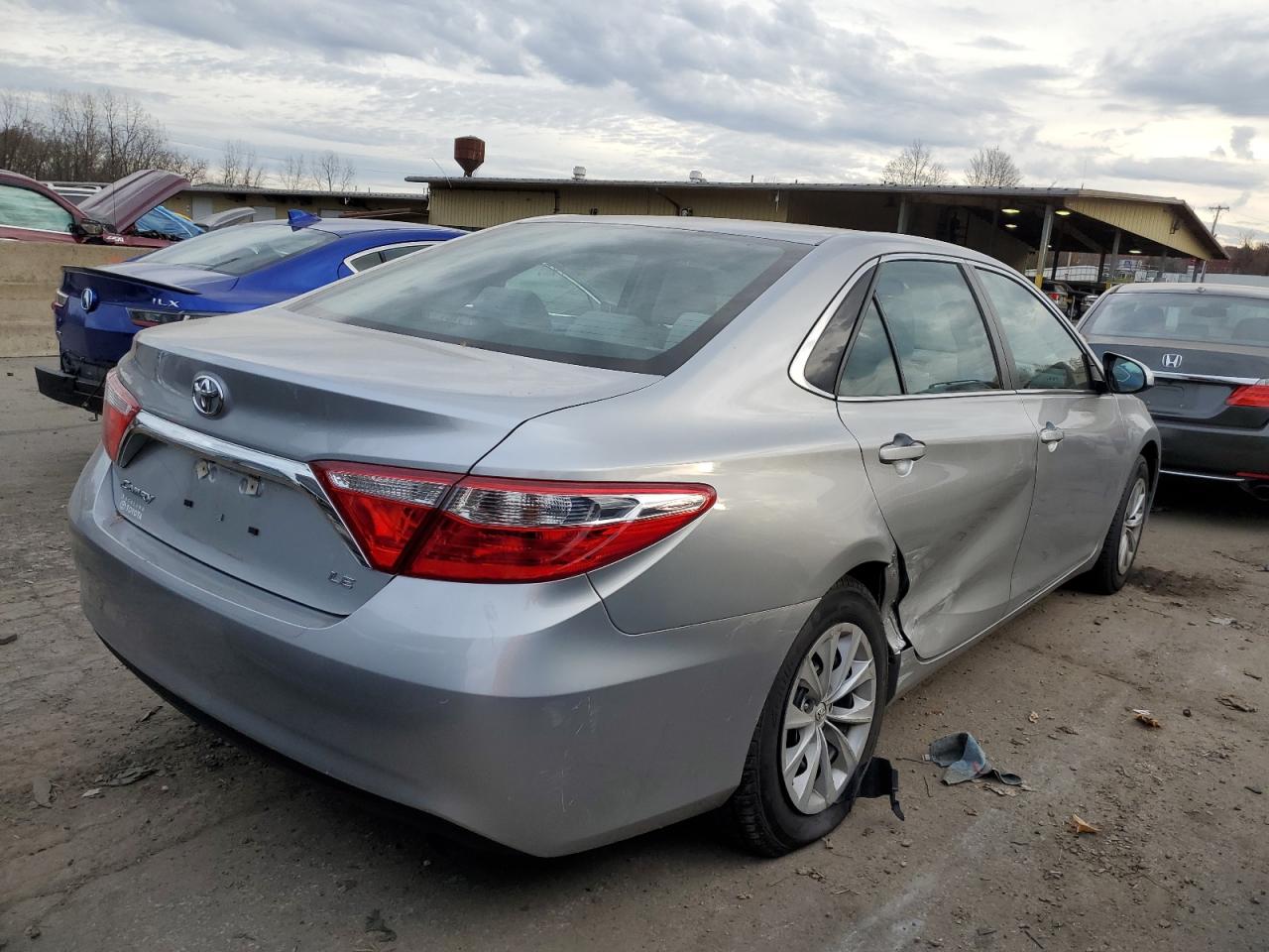 Изображение 3 2016 TOYOTA CAMRY LE 2016 с VIN 4T4BF1FK7GR527740
