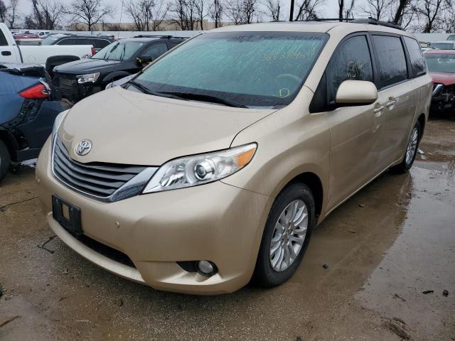 2014 TOYOTA SIENNA XLE 2014 image
