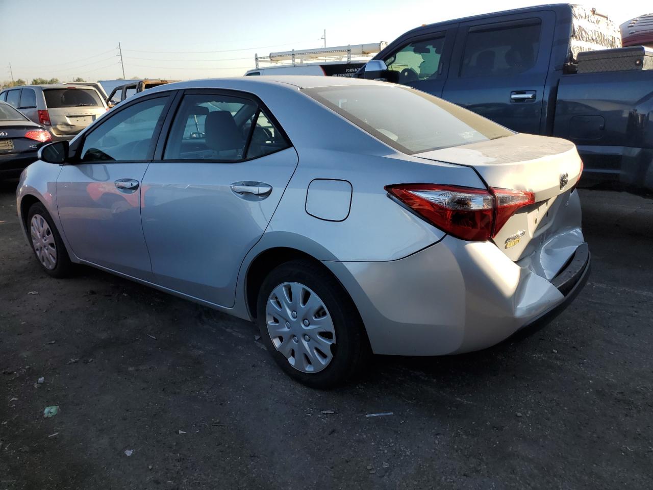 Image 2 of 2015 TOYOTA COROLLA L 2015 with VIN 2T1BURHE7FC432830