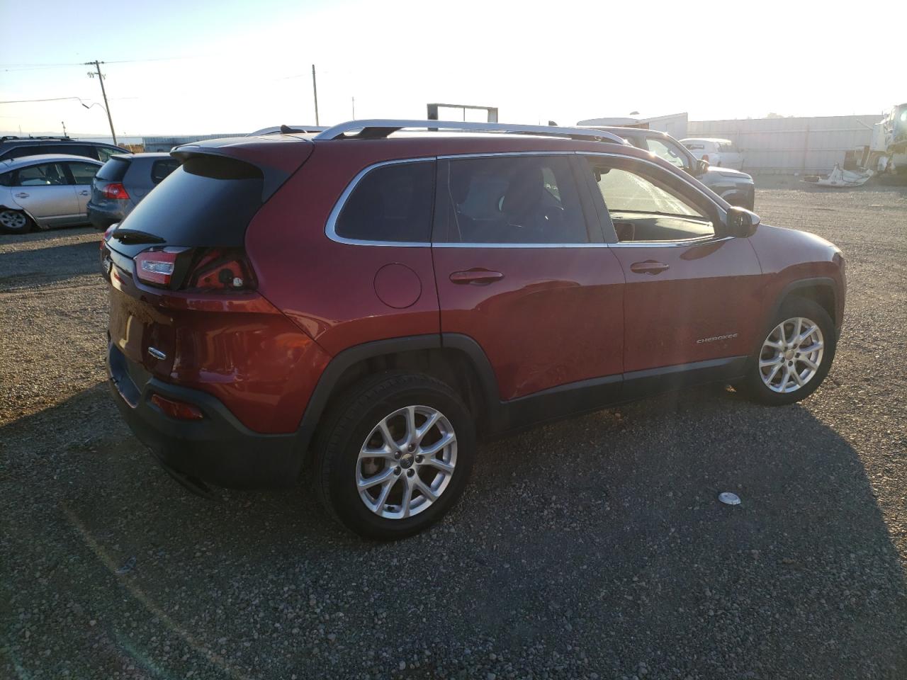 Изображение 3 2014 JEEP CHEROKEE LATITUDE 2014 с VIN 1C4PJLCB4EW265583