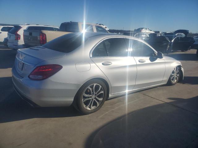 Obraz 3 z 2015 MERCEDES-BENZ C-CLASS 300 2015 z VIN 55SWF4JBXFU077371