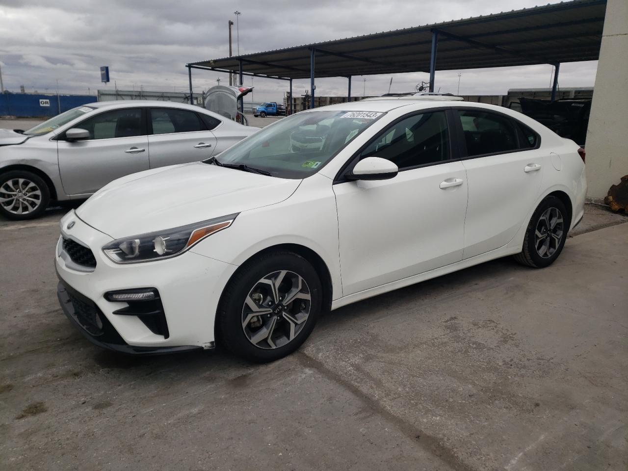 Image 1 of 2021 KIA FORTE FE 2021 with VIN 3KPF24AD5ME339251