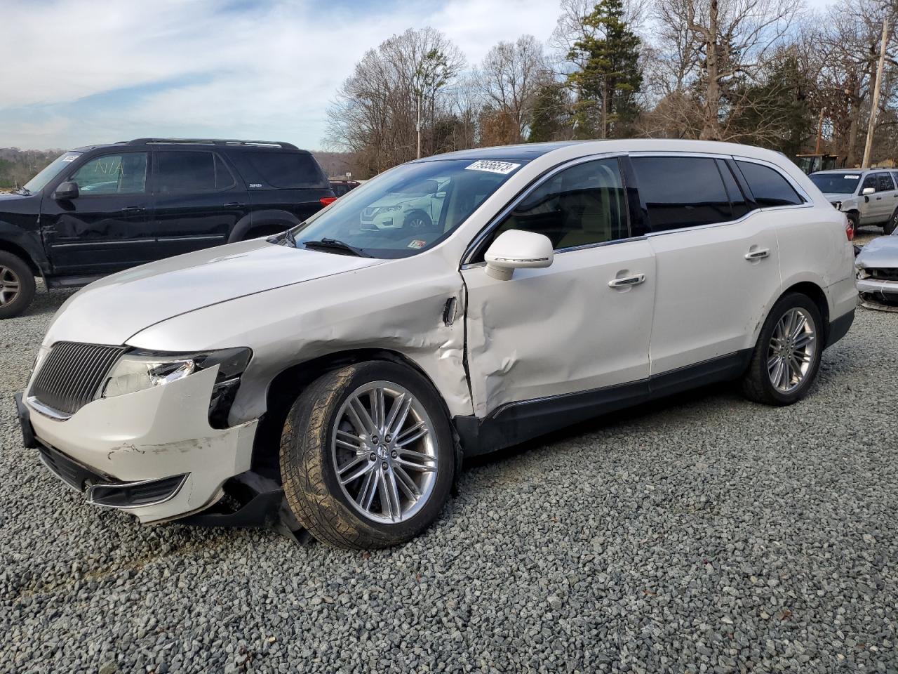 Obraz 1 z 2013 LINCOLN MKT  2013 z VIN 2LMHJ5AT0DBL56443