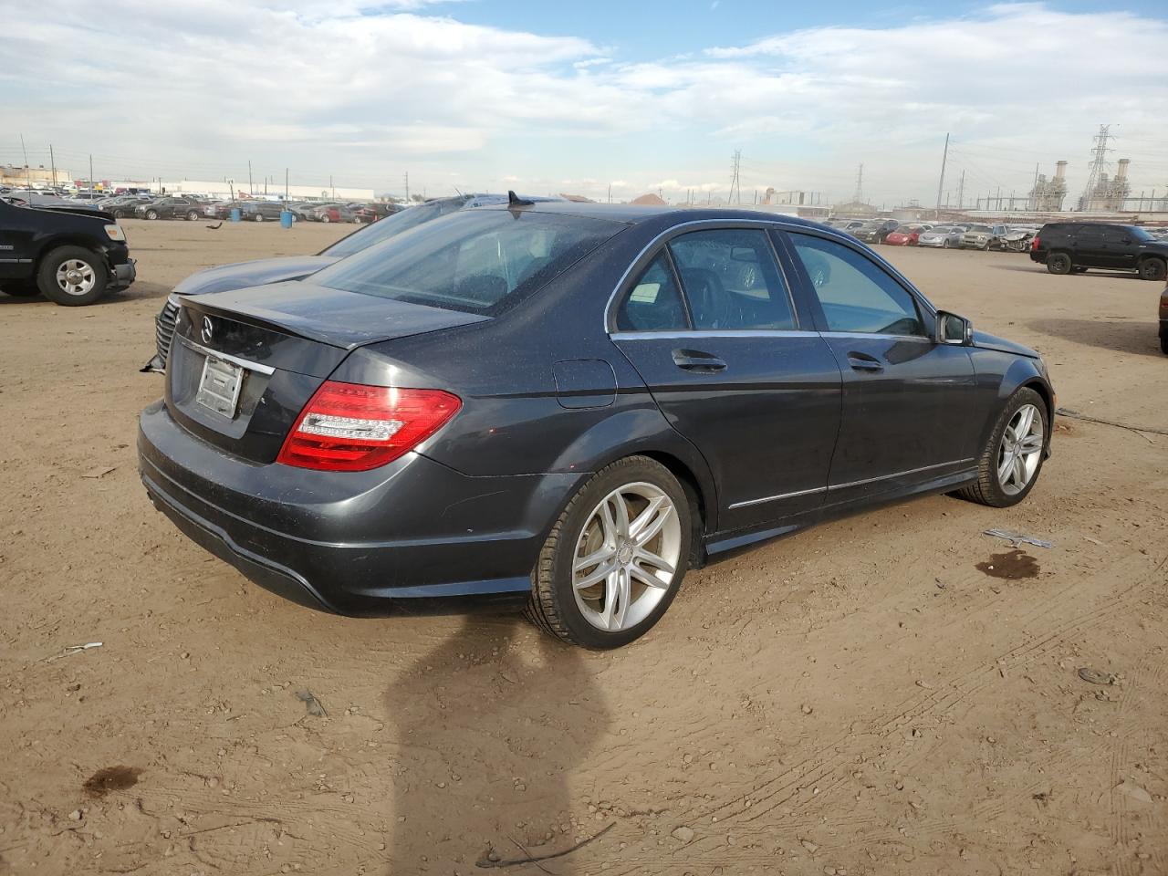 Obraz 3 z 2014 MERCEDES-BENZ C 250 2014 z VIN WDDGF4HB3ER303518