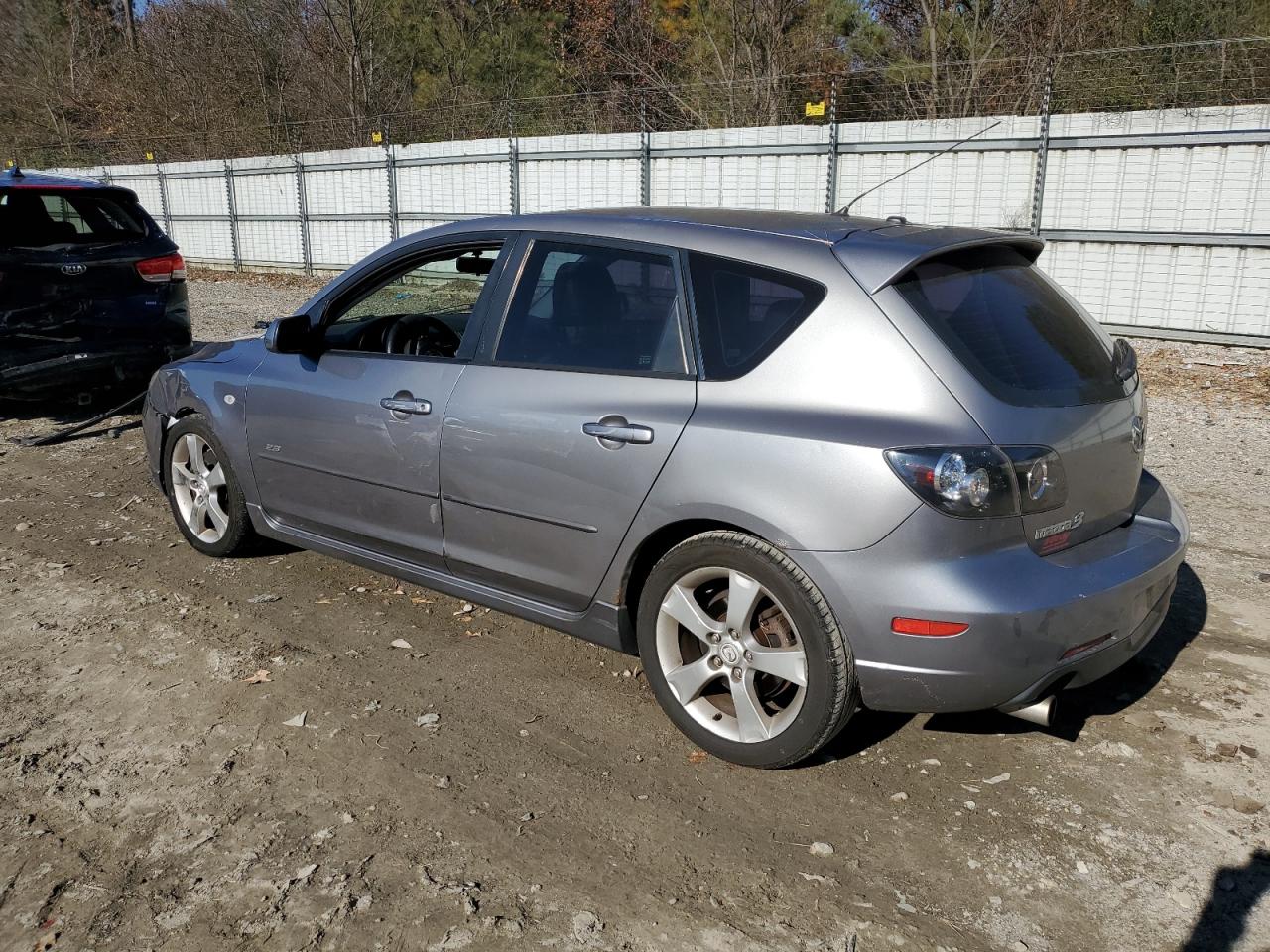Obraz 2 z 2006 MAZDA 3 HATCHBACK 2006 z VIN JM1BK344961465395
