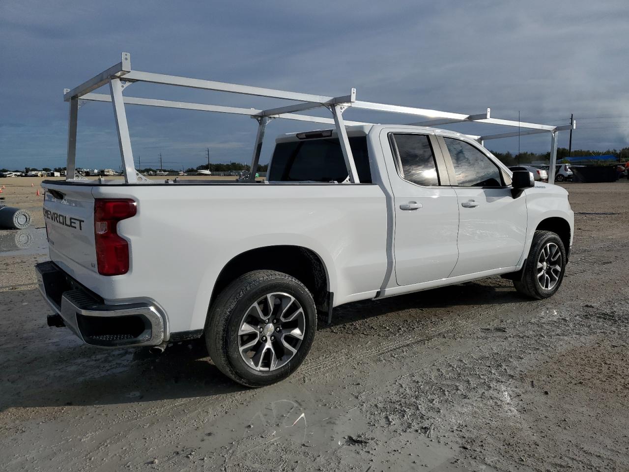 Image 3 of 2019 CHEVROLET SILVERADO C1500 LT 2019 with VIN 1GCVWCED2KZ363884