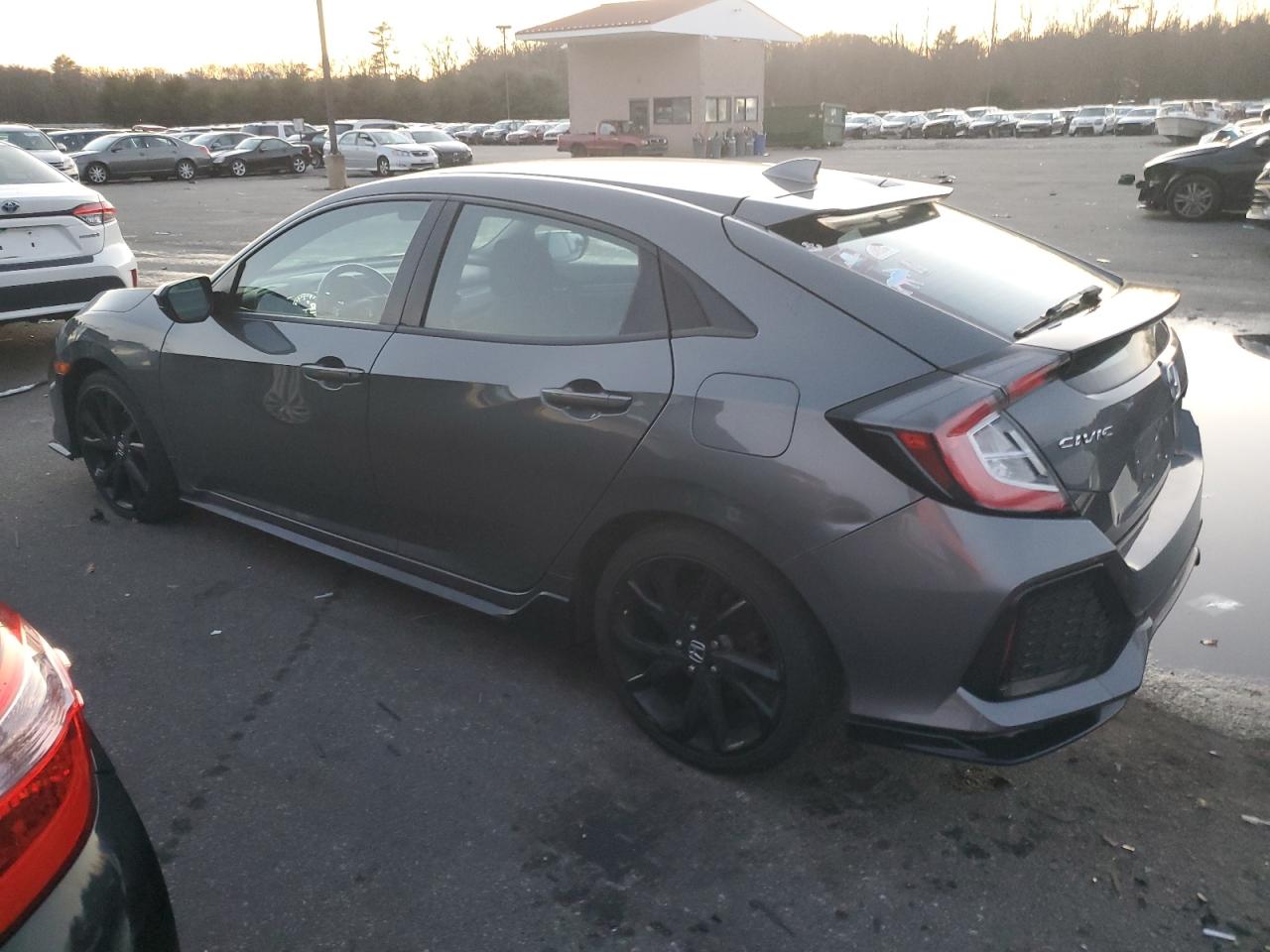 Изображение 2 2017 HONDA CIVIC SPORT 2017 с VIN SHHFK7H4XHU401488