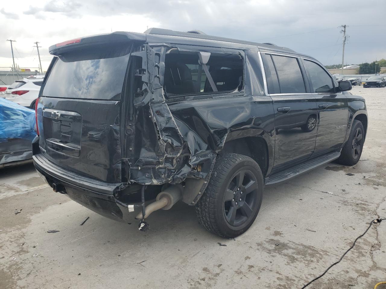 Obraz 3 z 2017 CHEVROLET SUBURBAN K1500 LT 2017 z VIN 1GNSKHKC0HR265623
