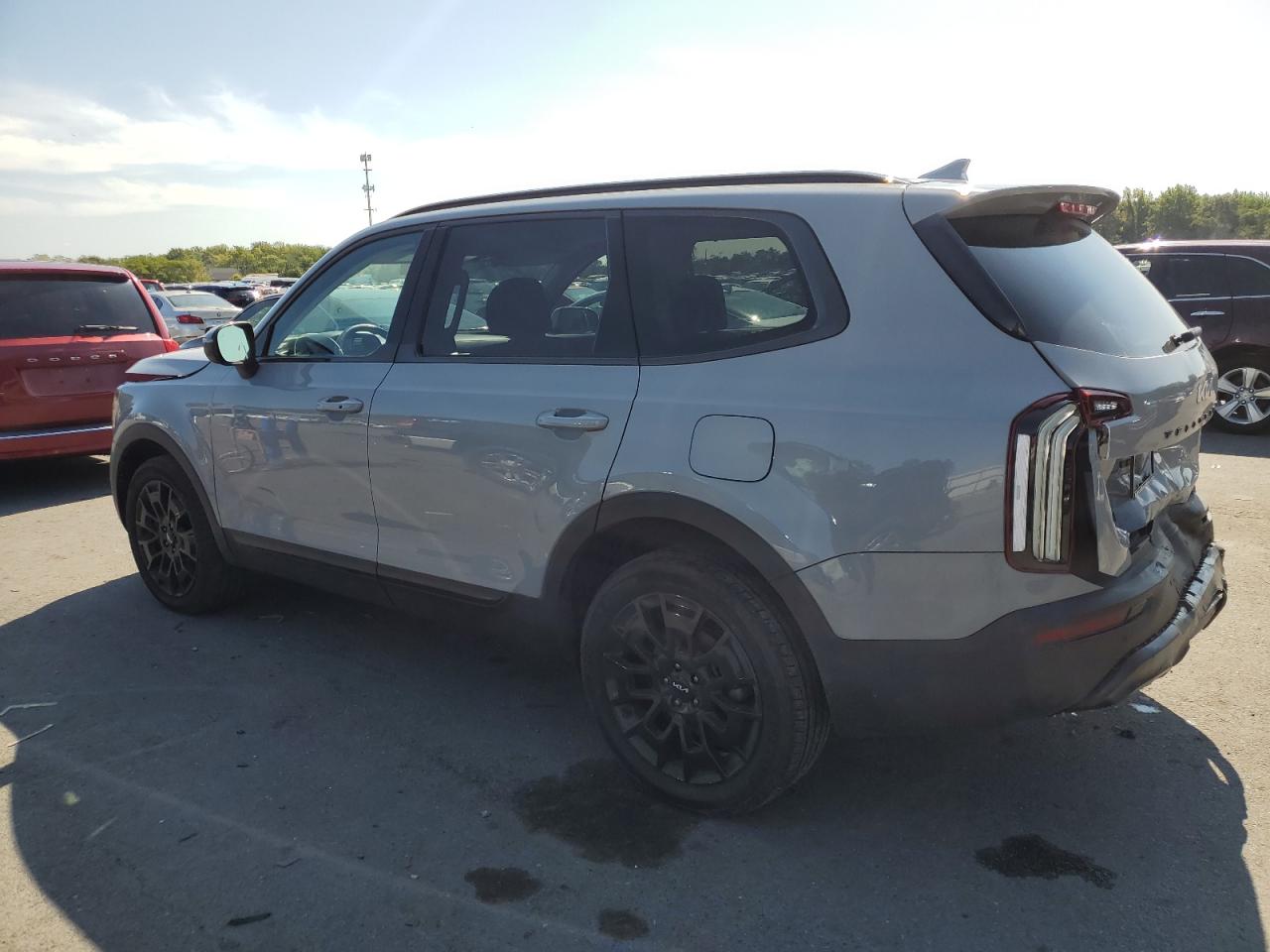 Image 2 of 2022 KIA TELLURIDE EX 2022 with VIN 5XYP3DHC3NG322435