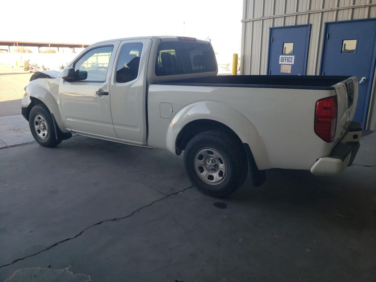 Image 2 of 2019 NISSAN FRONTIER S 2019 with VIN 1N6BD0CT5KN767512