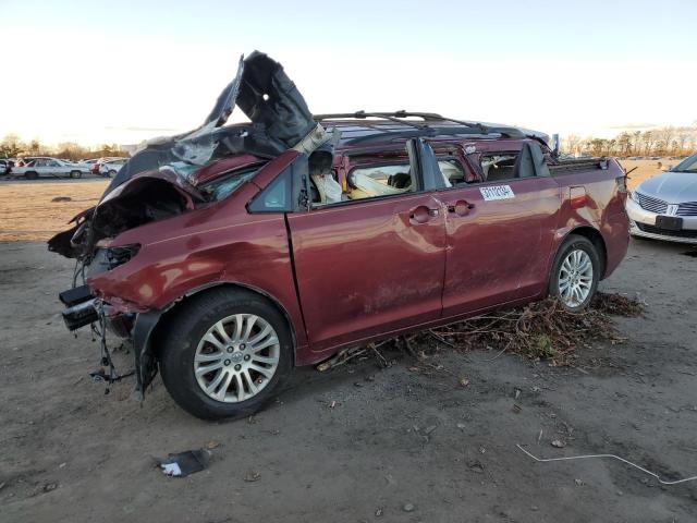 2014 TOYOTA SIENNA XLE 2014 image