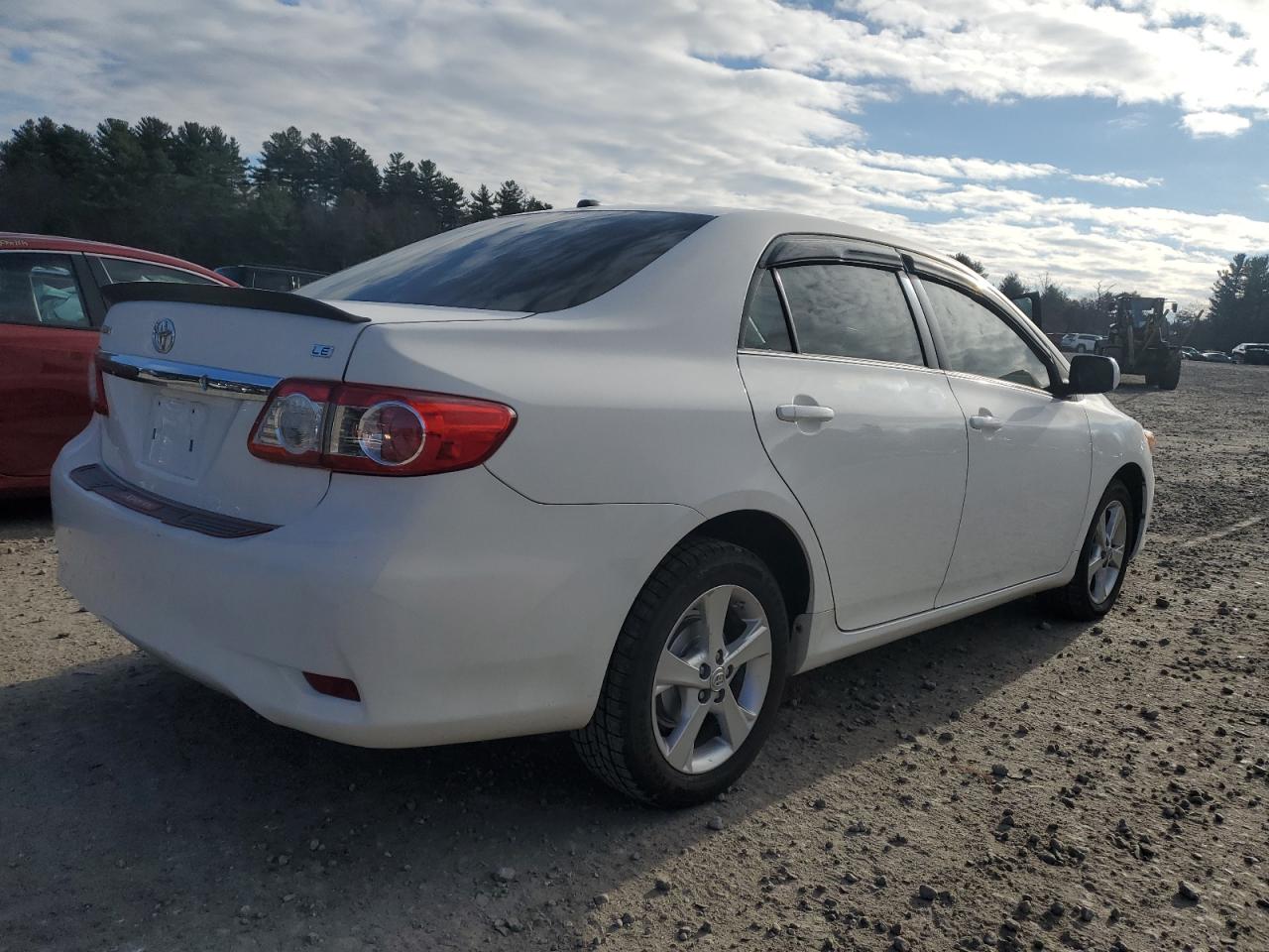 Изображение 3 2013 TOYOTA COROLLA BASE 2013 с VIN 2T1BU4EE8DC998595