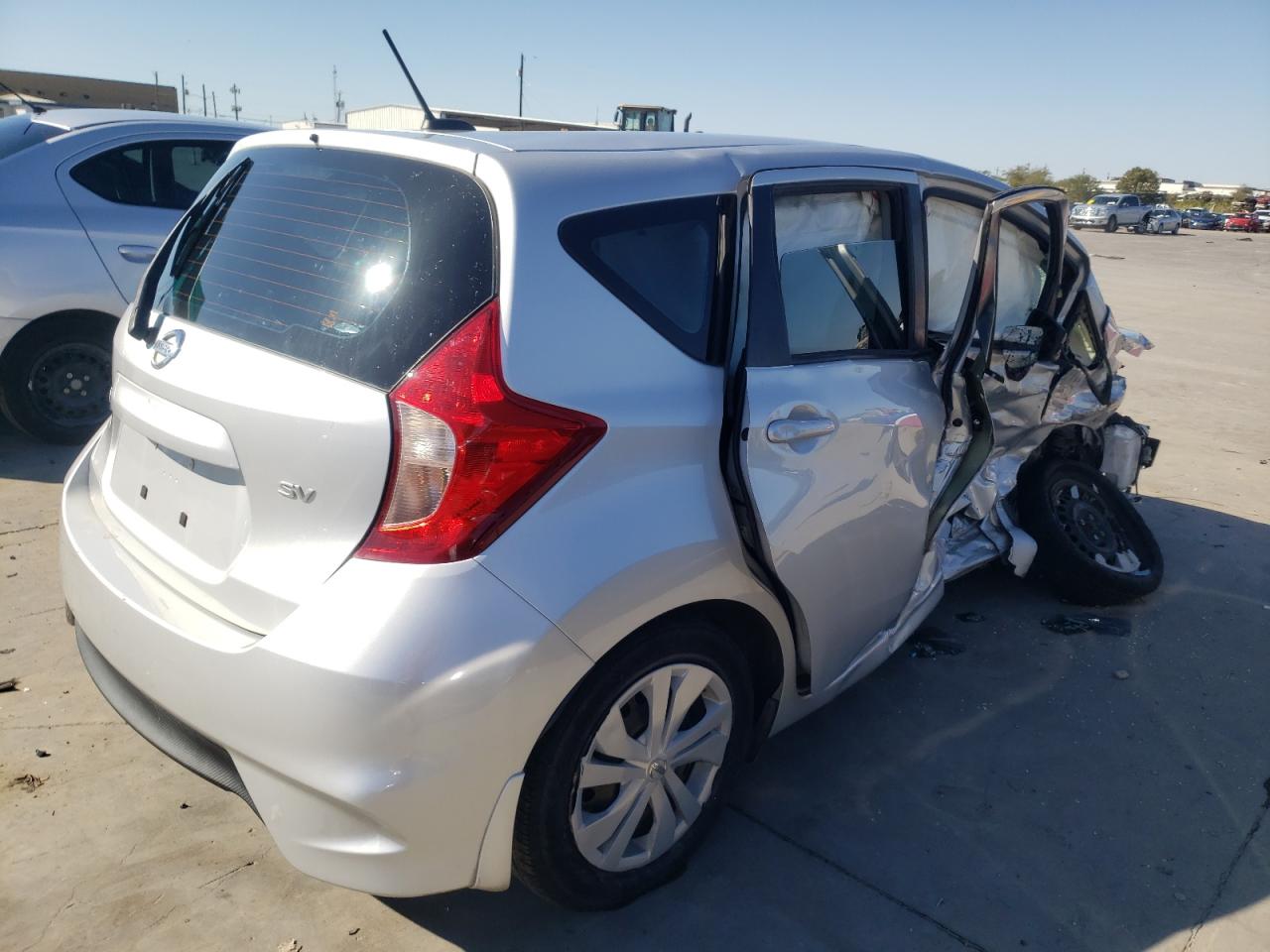 Image 3 of 2018 NISSAN VERSA NOTE S 2018 with VIN 3N1CE2CP1JL355396