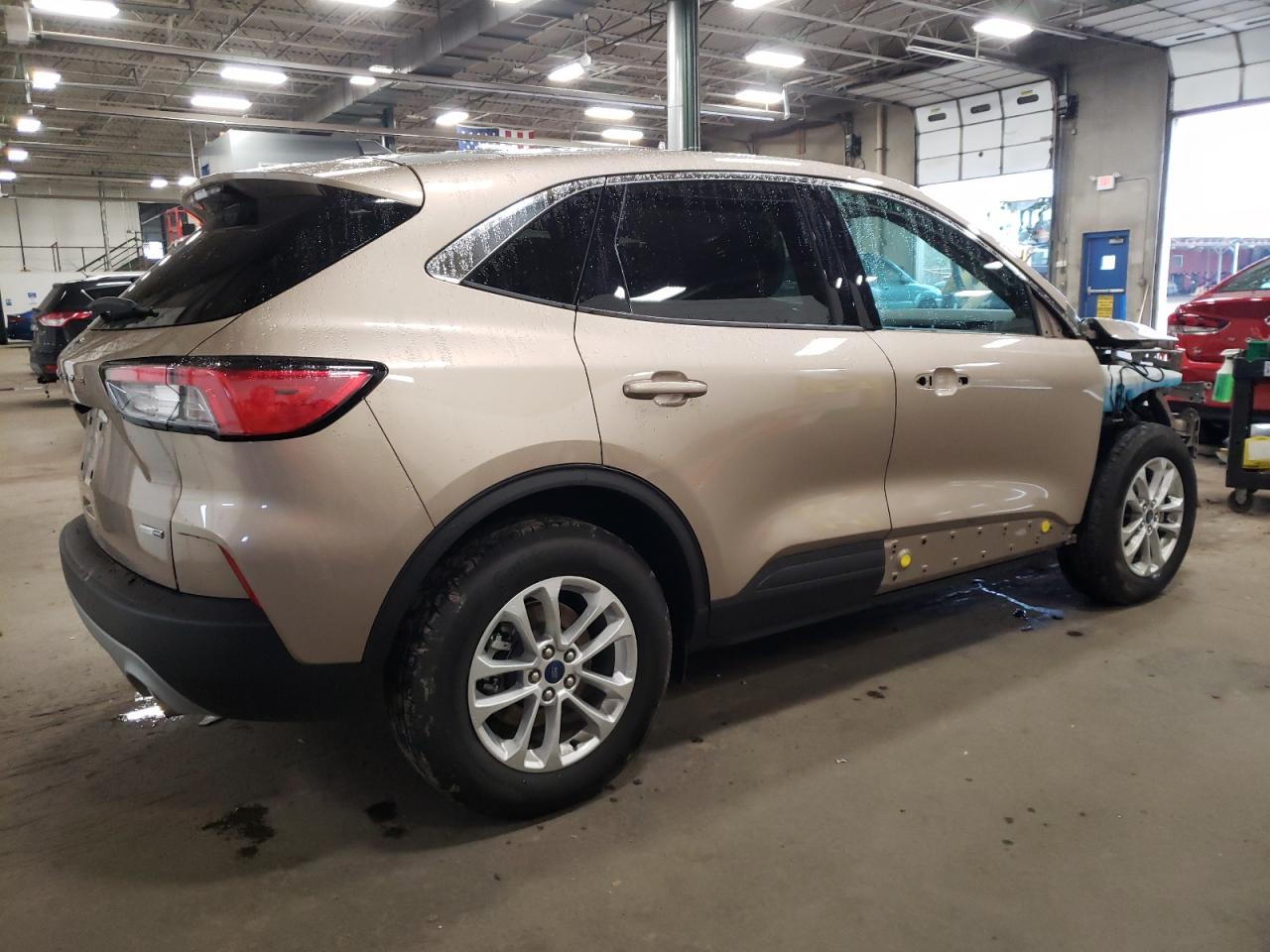 Изображение 3 2020 FORD ESCAPE SE 2020 с VIN 1FMCU9G68LUB82362