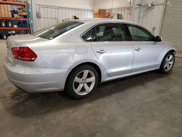 Image 3 of 2015 VOLKSWAGEN PASSAT SE 2015 with VIN 1VWBT7A32FC026752