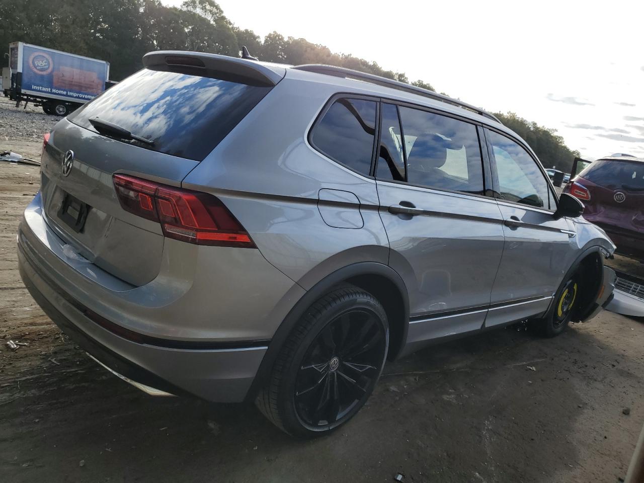 Изображение 3 2021 VOLKSWAGEN TIGUAN SE 2021 с VIN 3VV3B7AX0MM050025