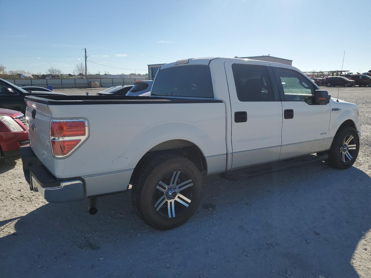 Image 3 of 2011 FORD F150 SUPERCREW 2011 with VIN 1FTFW1CT6BFC48984