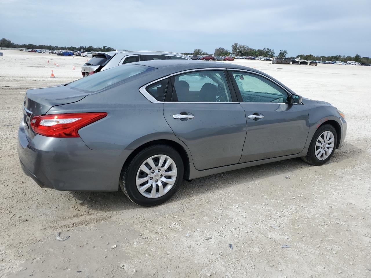 Obraz 3 z 2016 NISSAN ALTIMA 2.5 2016 z VIN 1N4AL3AP5GN360389