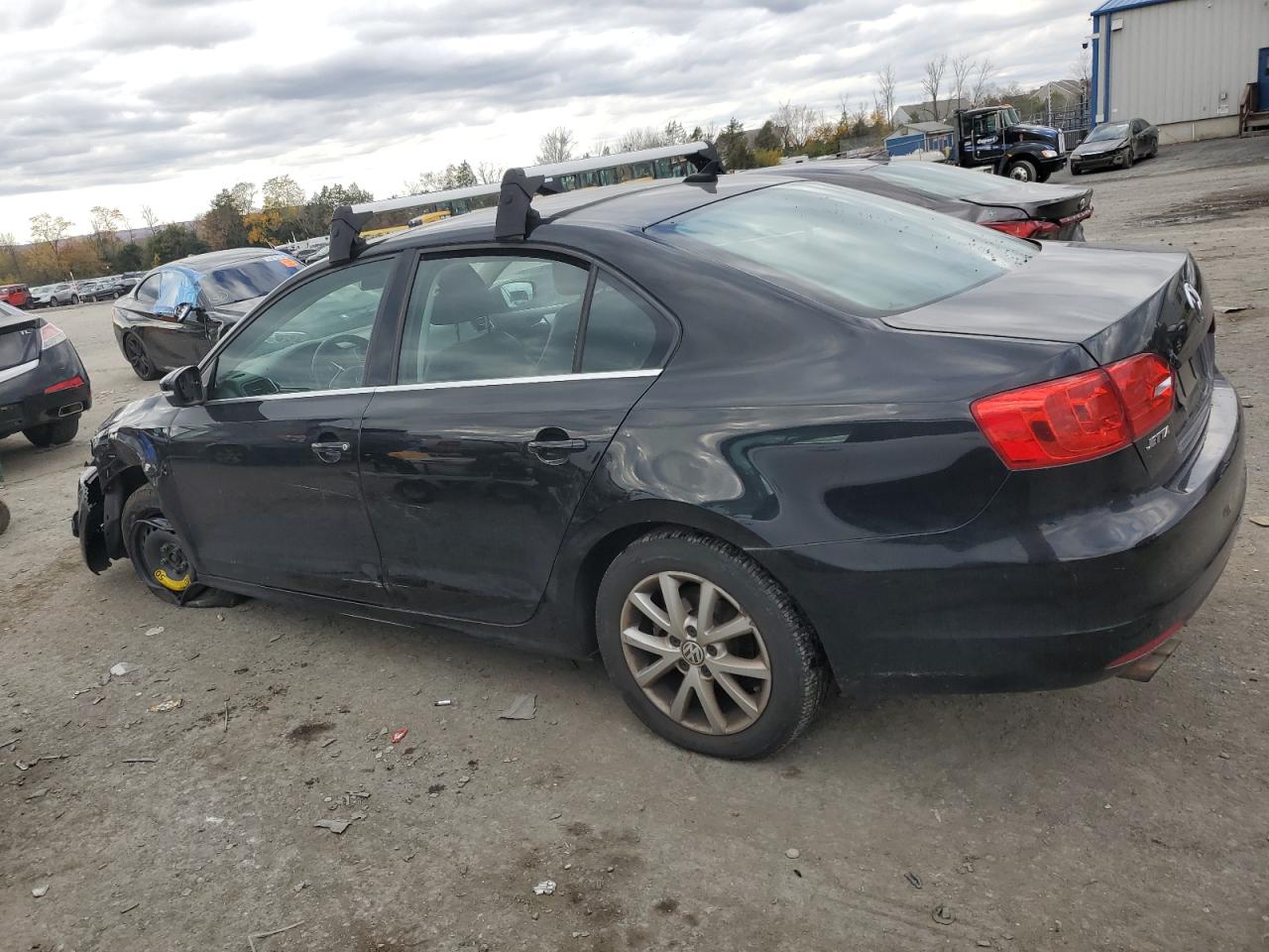 Image 2 of 2013 VOLKSWAGEN JETTA SE 2013 with VIN 3VWDP7AJ7DM211600