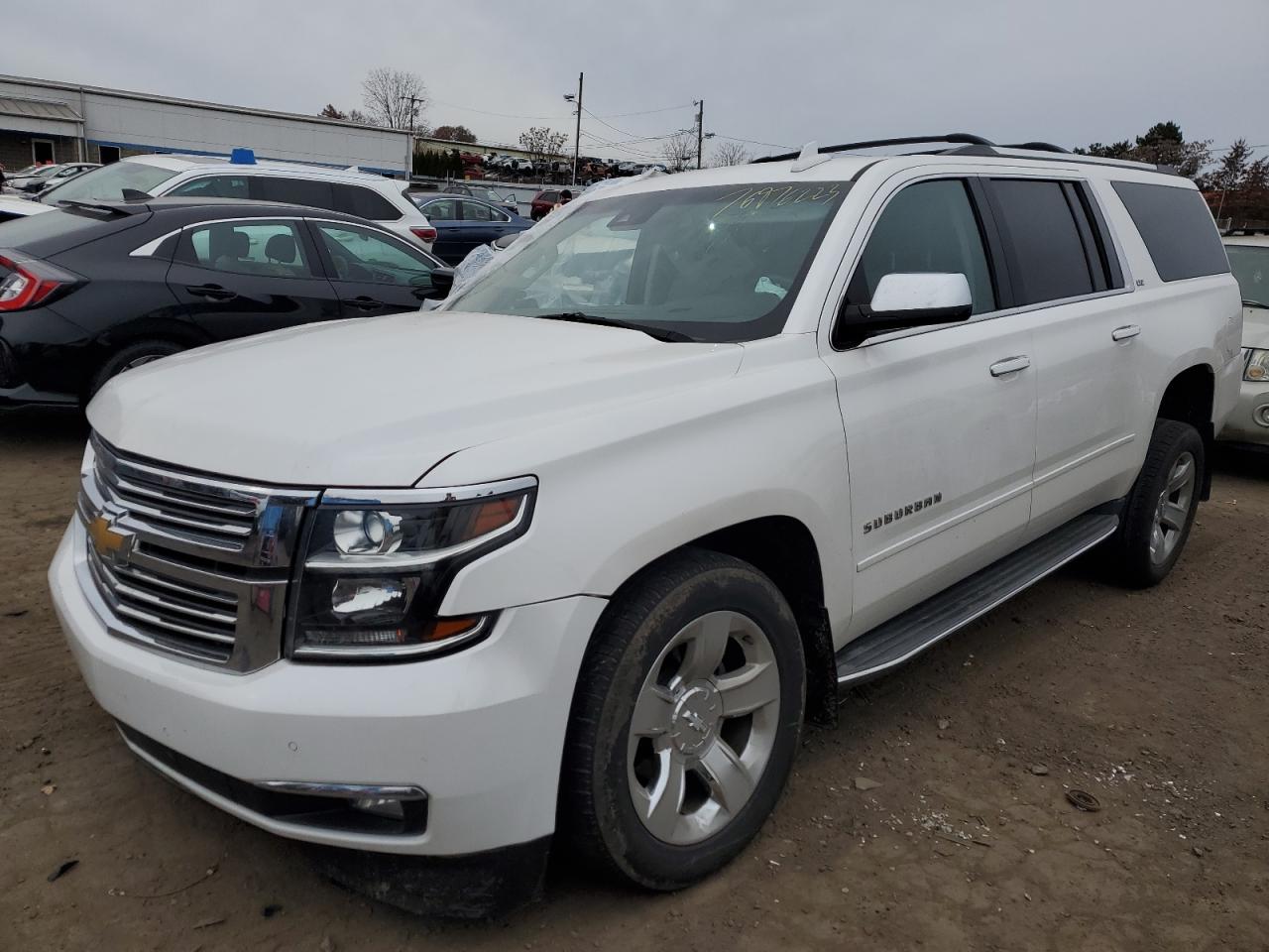 Изображение 1 Chevrolet Suburban K1500 Ltz 2016 с VIN 1GNSKJKC9GR211159