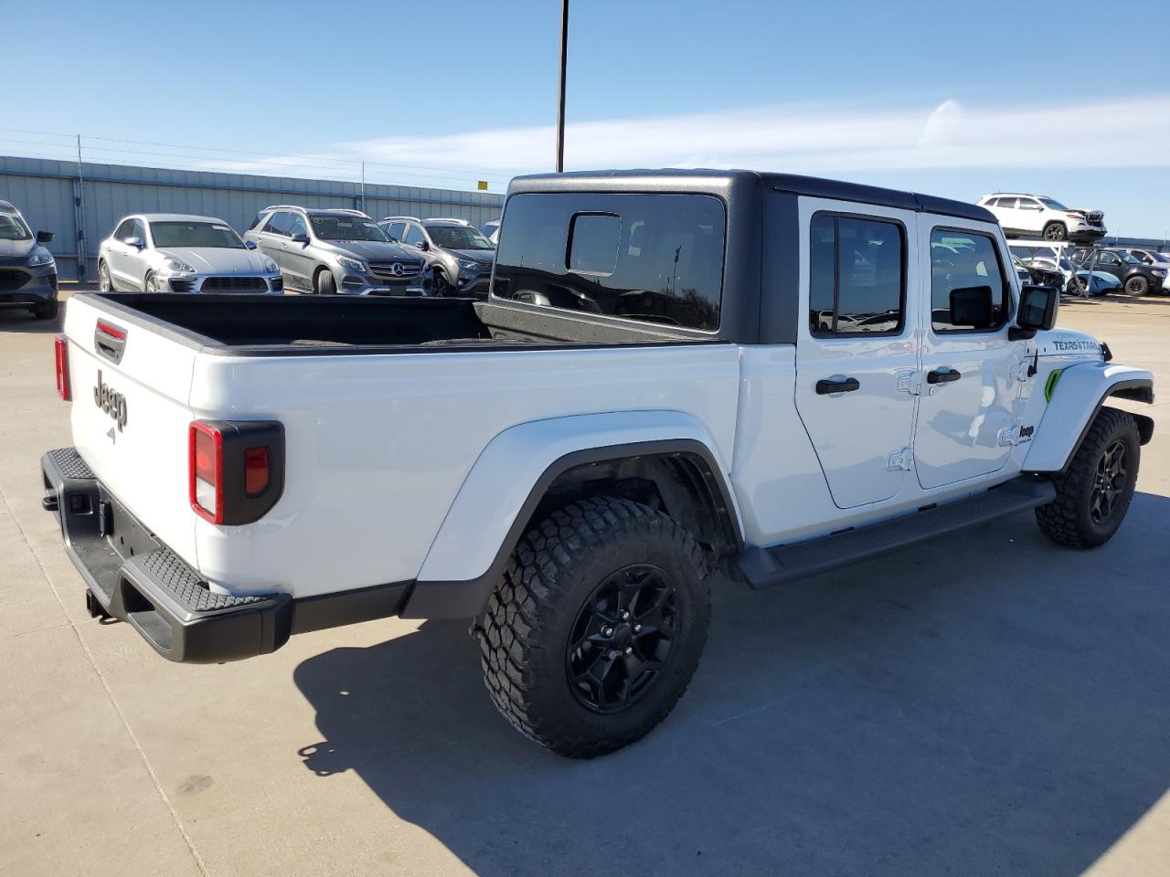 Image 3 of 2021 JEEP GLADIATOR SPORT 2021 with VIN 1C6HJTAG0ML611803