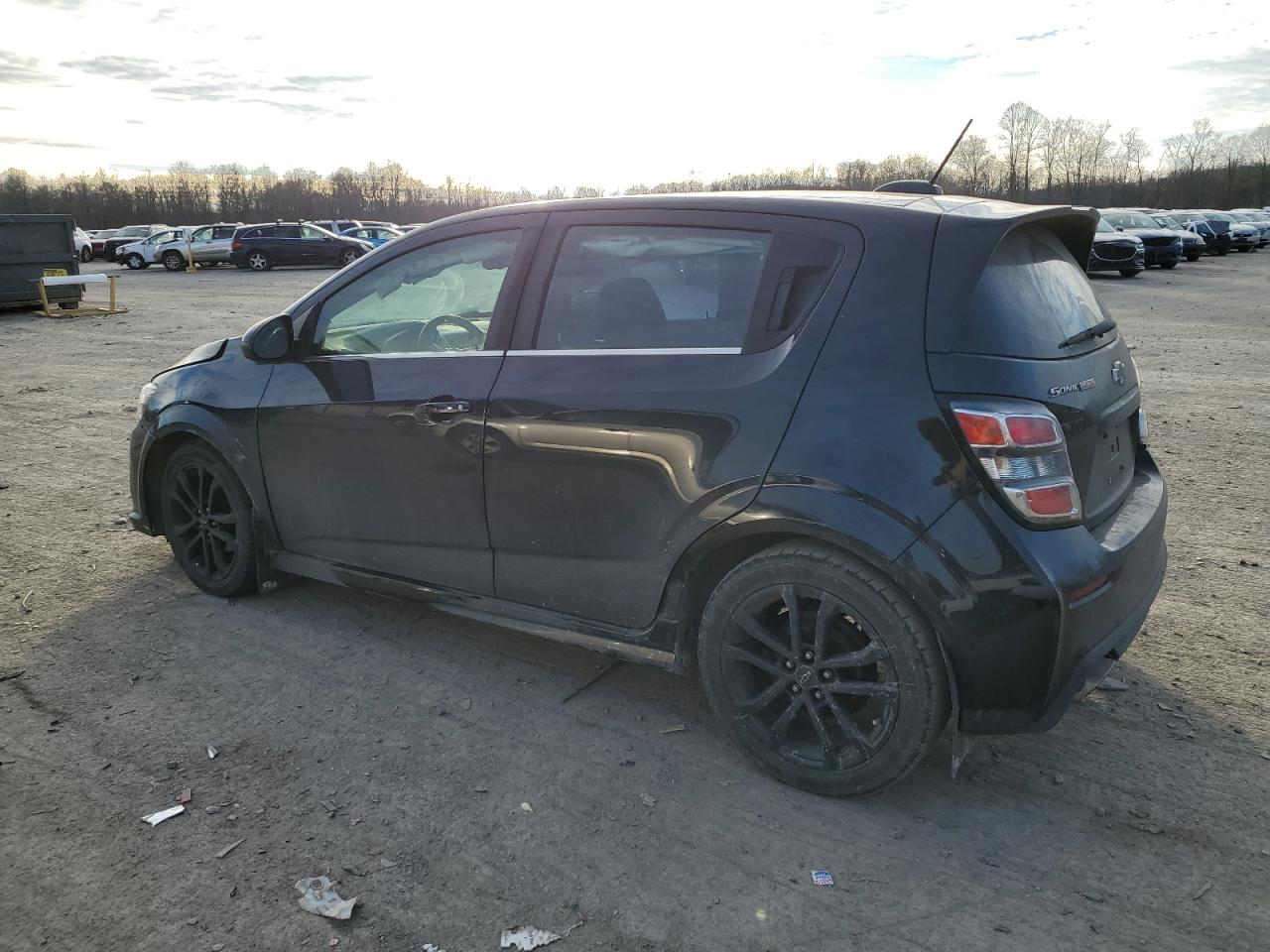 Image 2 of 2018 CHEVROLET SONIC LT 2018 with VIN 1G1JC6SBXJ4108402