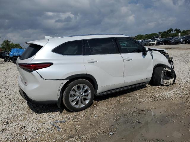 Image 3 of 2023 TOYOTA HIGHLANDER L 2023 with VIN 5TDKDRAH8PS000695