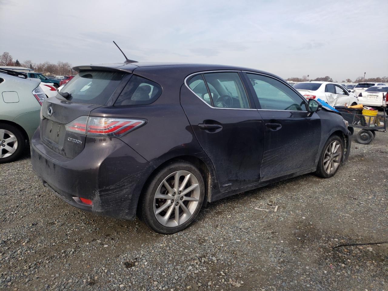 Изображение 3 2011 LEXUS CT 200 2011 с VIN JTHKD5BH5B2018657