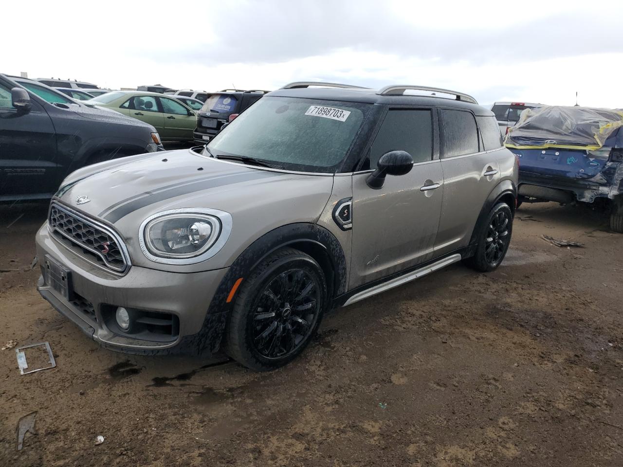 Obraz 1 z 2018 MINI COOPER S COUNTRYMAN ALL4 2018 z VIN WMZYT5C3XJ3E60069