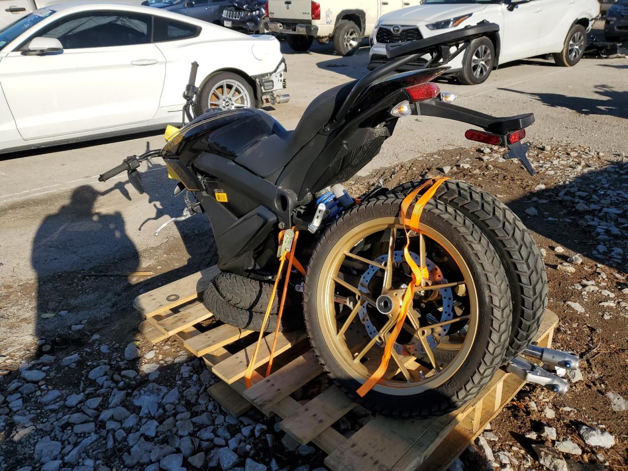 Image 3 of 2020 ZERO MOTORCYCLES INC DSR  2020 with VIN 538SDJZ68LCG12728