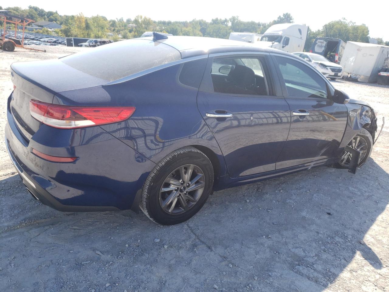 Изображение 3 2019 KIA OPTIMA LX 2019 с VIN 5XXGT4L34KG304775