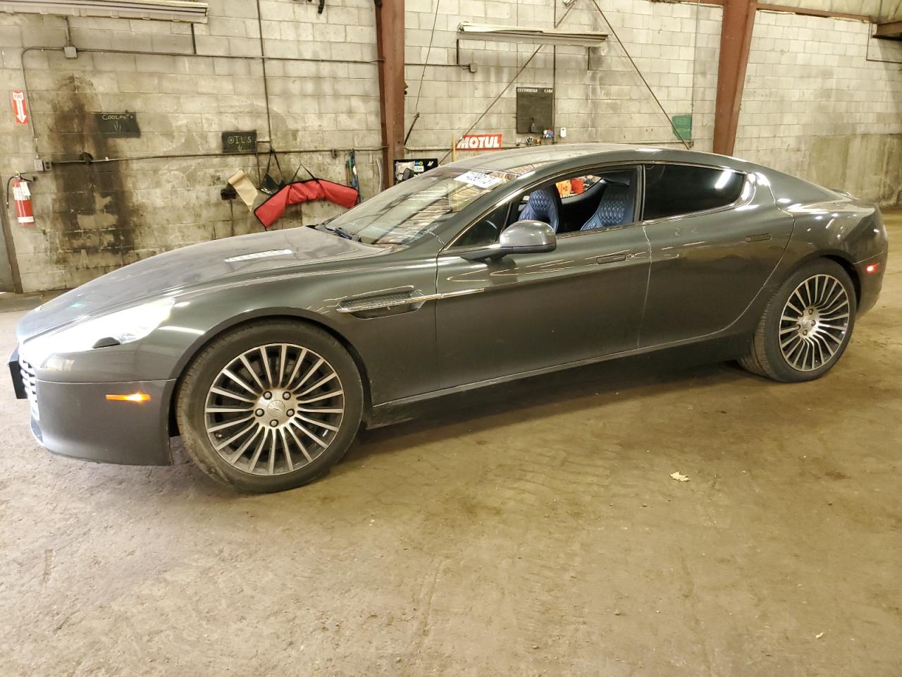 Изображение Aston Martin Rapide S 2015