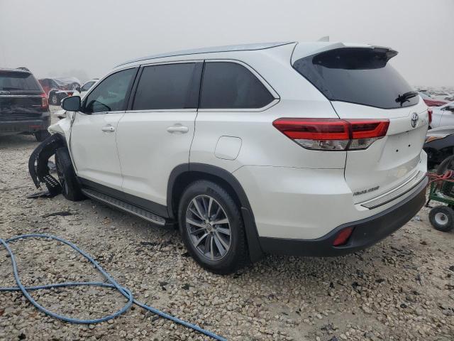 Obraz 2 z 2019 TOYOTA HIGHLANDER SE 2019 z VIN 5TDKZRFH2KS346440