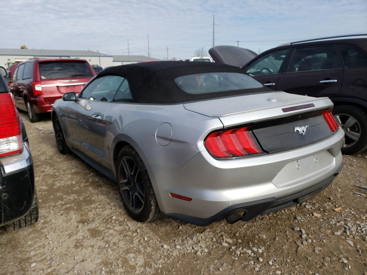 Obraz 2 z 2019 FORD MUSTANG  2019 z VIN 1FATP8UH7K5149234