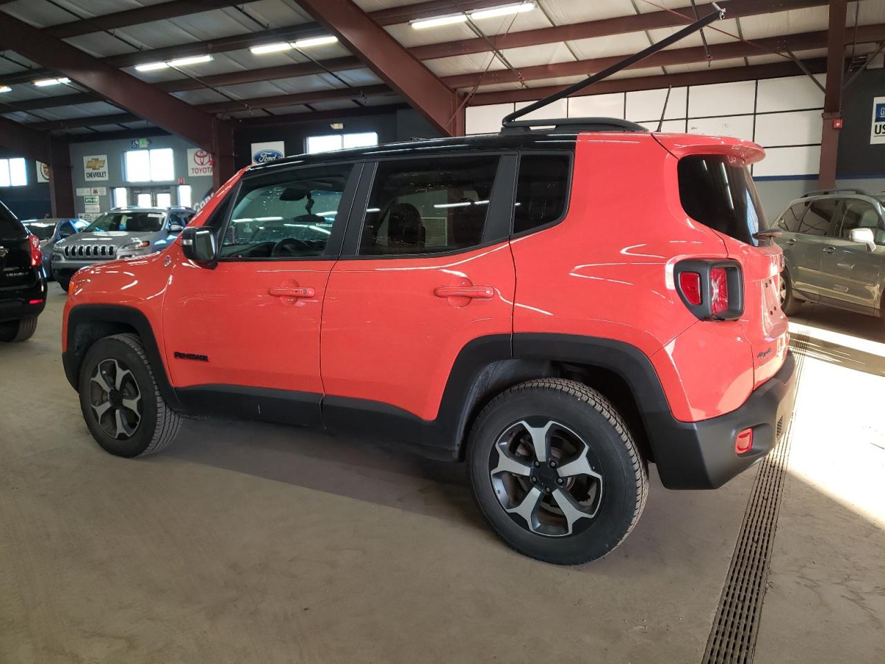 Obraz 2 z 2020 JEEP RENEGADE TRAILHAWK 2020 z VIN ZACNJBC16LPL90245