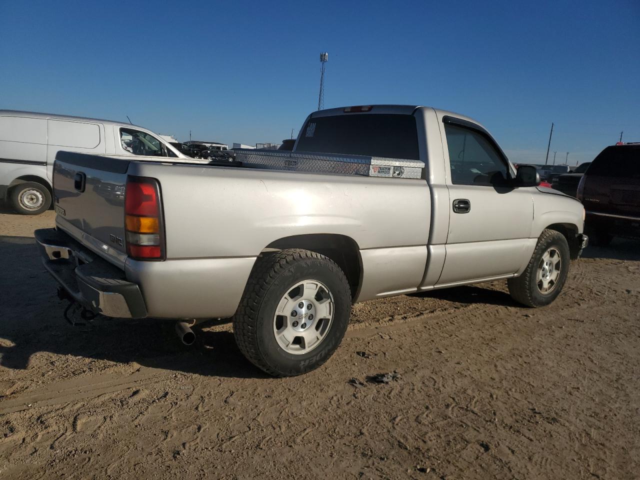 Изображение 3 2007 GMC NEW SIERRA C1500 CLASSIC 2007 с VIN 3GTEC14X07G213742