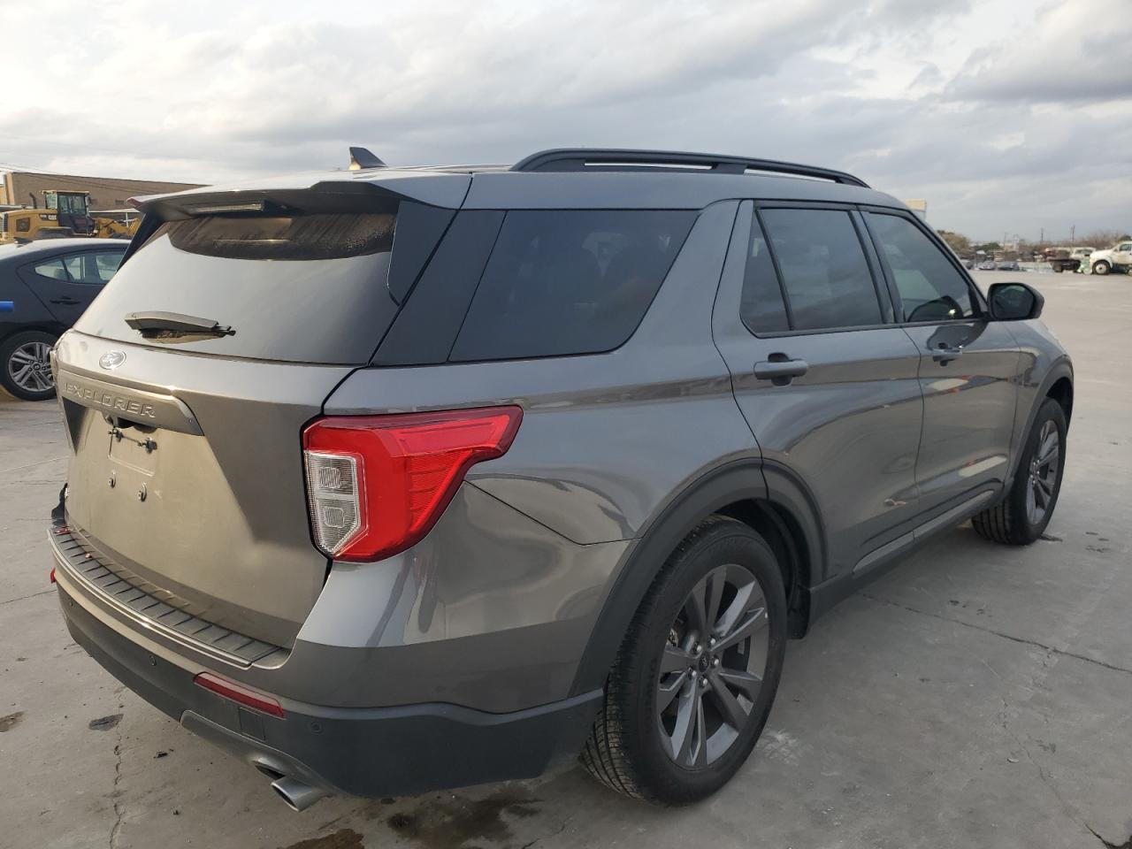Изображение 3 2021 FORD EXPLORER XLT 2021 с VIN 1FMSK7DH4MGA04377