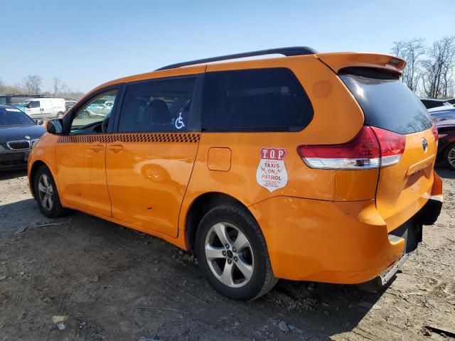 Obraz 2 z 2013 TOYOTA SIENNA LE 2013 z VIN 5TDKK3DC7DS338927