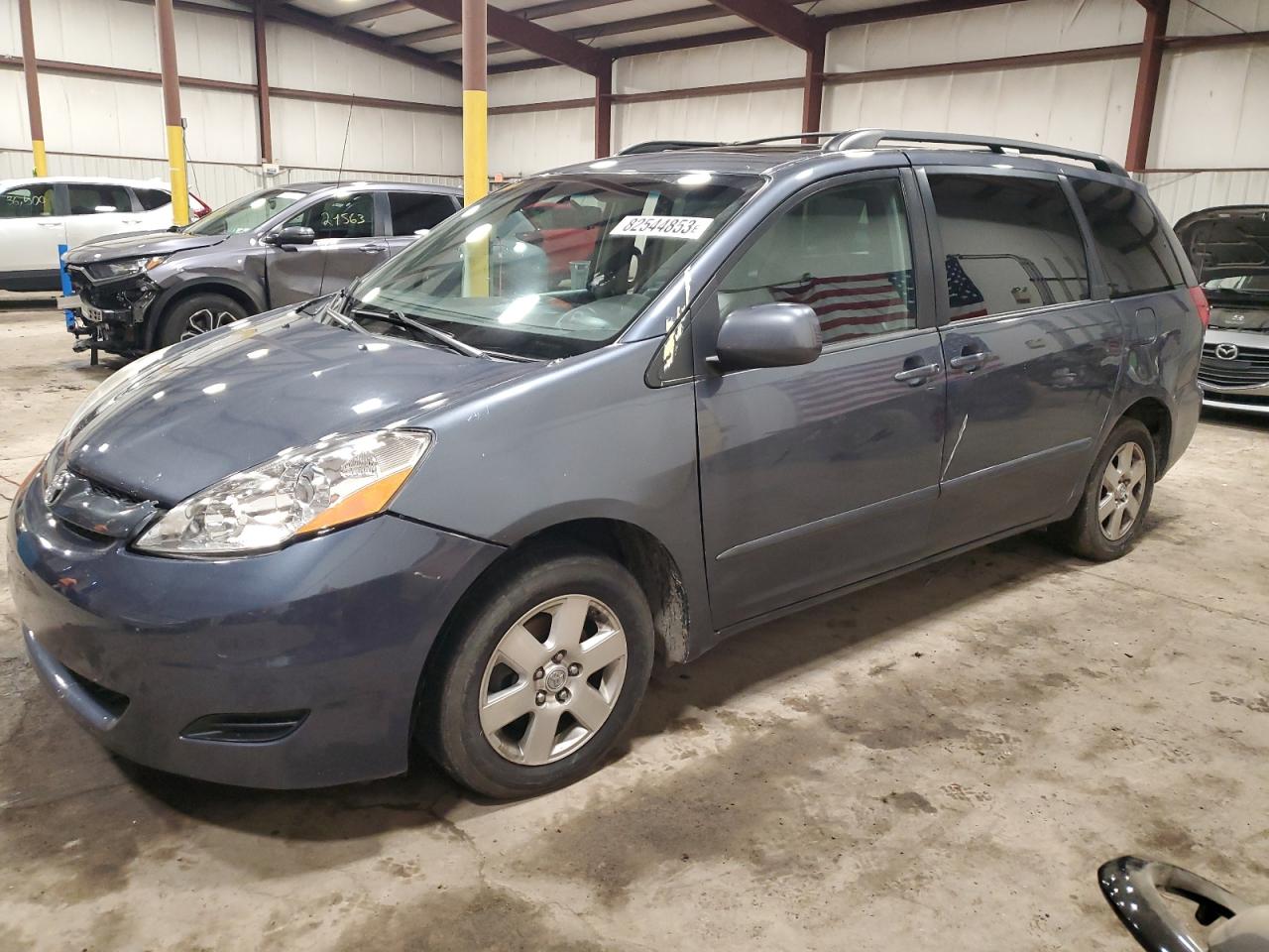 Obraz 1 z 2008 TOYOTA SIENNA XLE 2008 z VIN 5TDZK22C08S151045