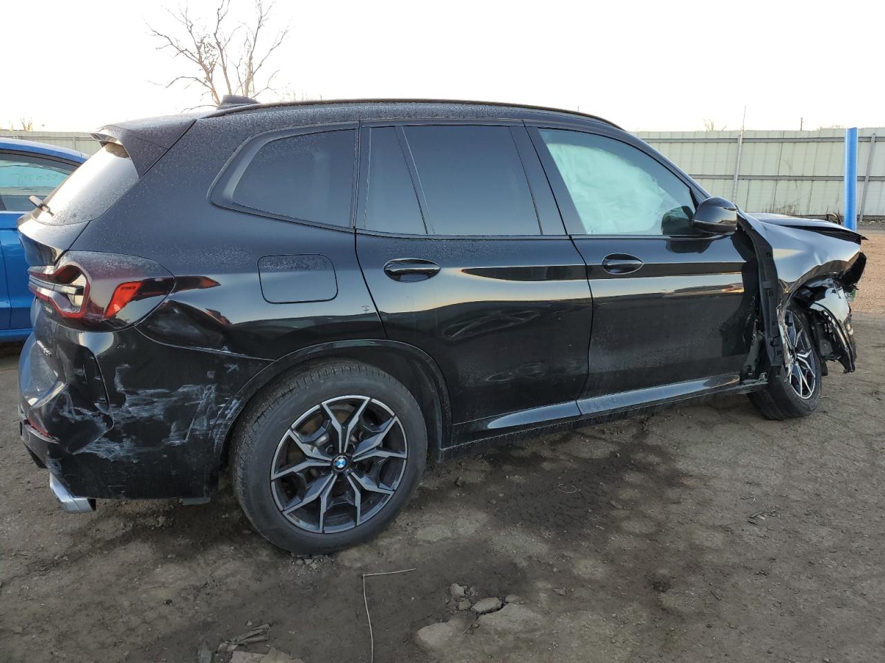 Obraz 3 z 2022 BMW X3 XDRIVE30I 2022 z VIN 5UX53DP00N9M62750